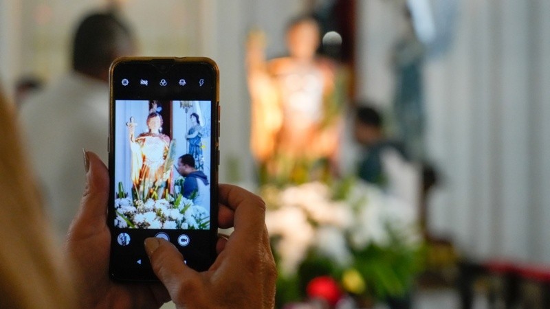 En la parroquia de Buenos Aires y Riobamba se realiza misa y procesión.