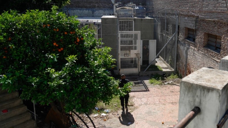 El patio de la comisaría 10ª de Rosario.