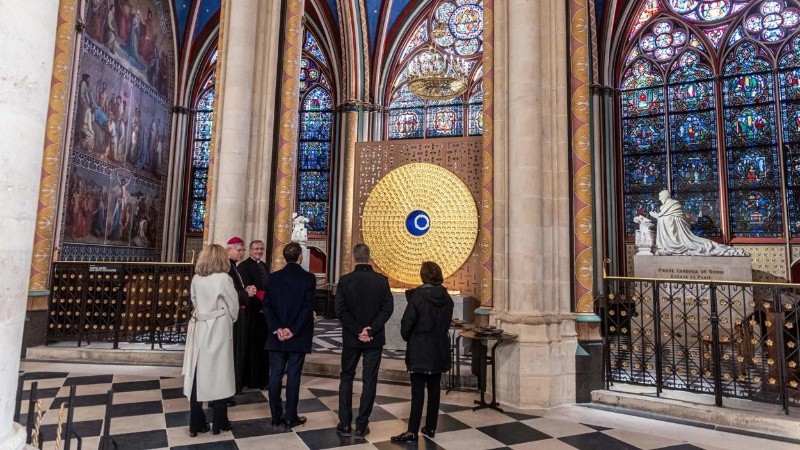 El presidente Macron pasó por la renovada catedral la última semana.